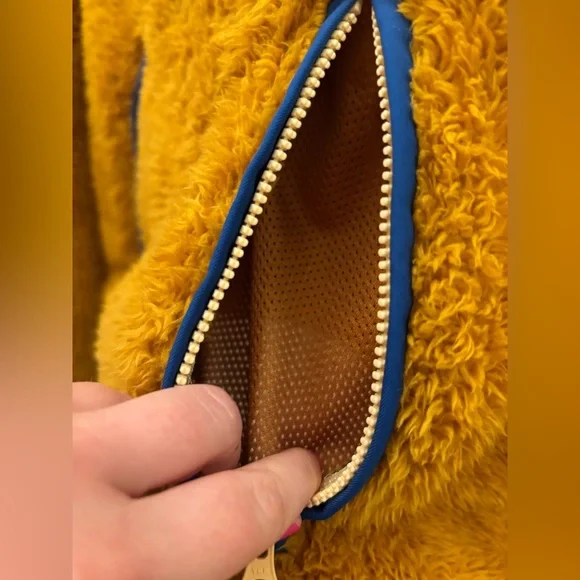 NWOT Nike Sherpa Cropped Quarterzip - Picture 4 of 6